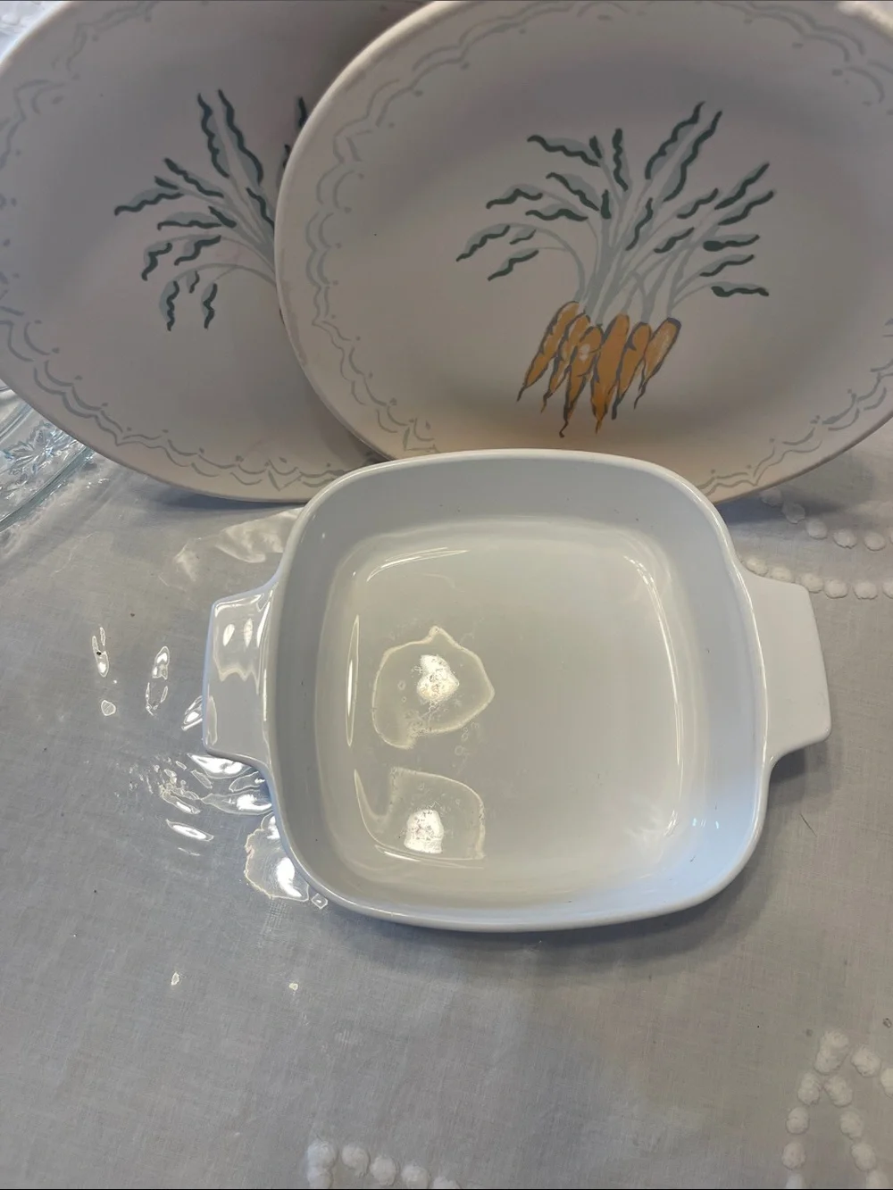Vintage Corningwere set with two carrot dishes from threshold bundle.